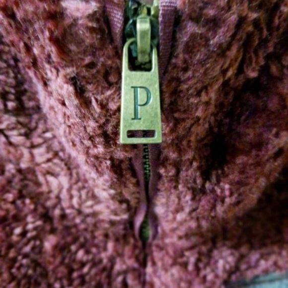  PENDLETON Women's Maroon Heavy Sherpa Jacket. - Picture 4 of 16